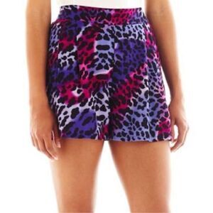 10/$25🦋 Decree Purple & Pink Animal Print Shorts - Size XL